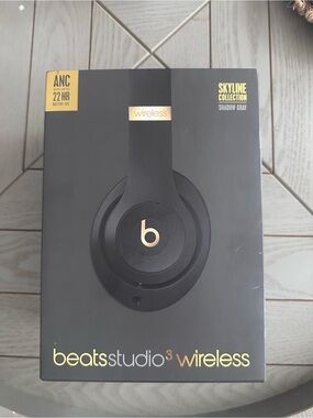 BOX and wire cable ONLY— for beatsstudio